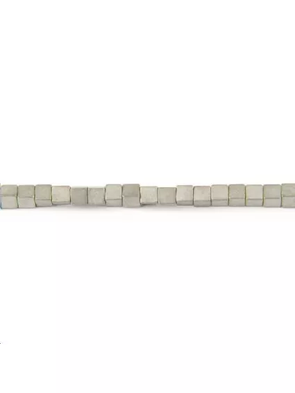 Hématite cube 2x2mm  Les hématites - 1