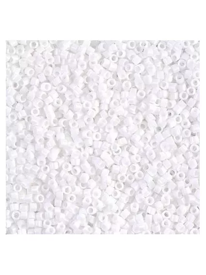 Delica Miyuki 8/0 white  Delica Miyuki 8/0- 1