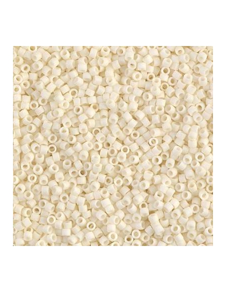 Delica Miyuki 8/0 matte opac cream  Delica Miyuki 8/0- 1